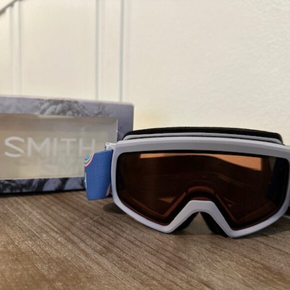 Snow  & Ski Goggles - Picture 1 of 7